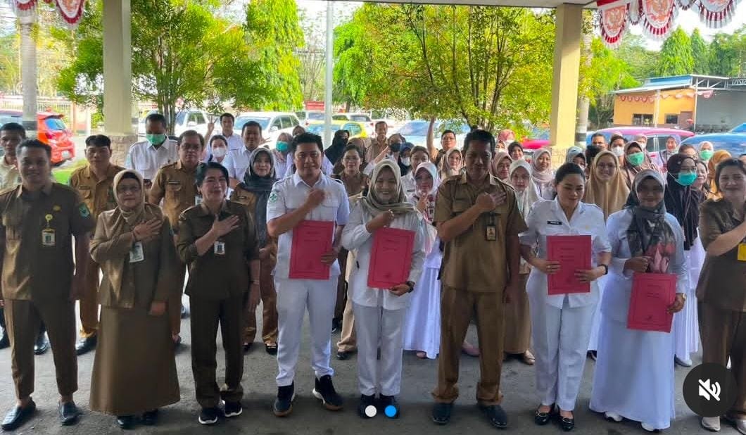 Penyerahan SK Penempatan dan Rolling Perawat, Bidan CPNS, PPPK, 