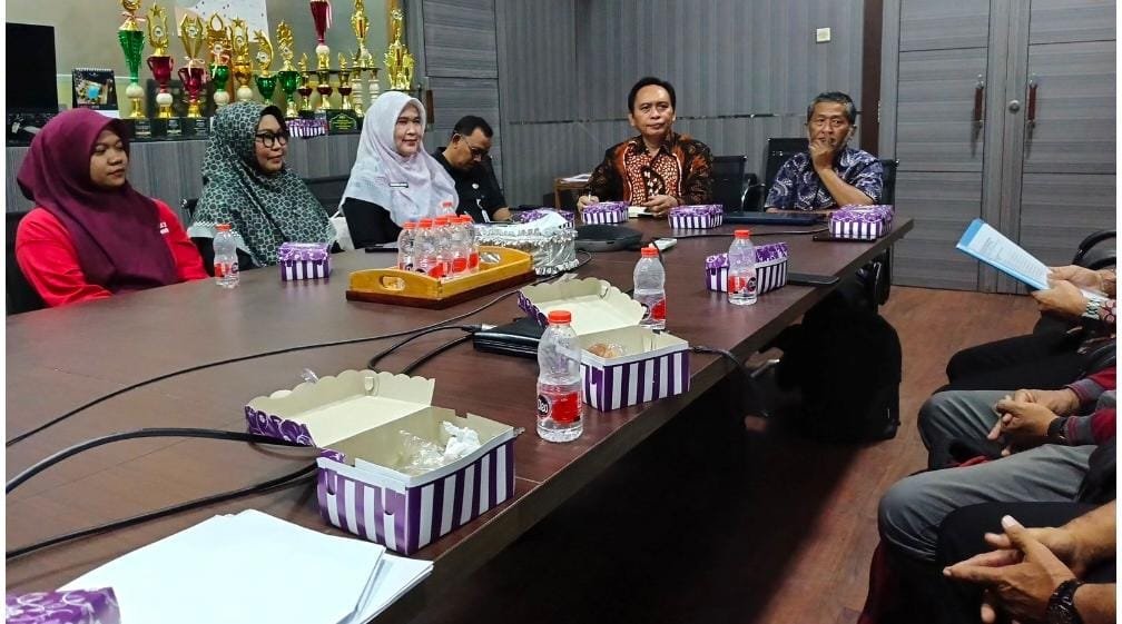 Dr.H.Suwarno Muriyat, S. Ag,M.Pd., Kadisdik Kabupaten Kapuas Resmi Buka Mentoring Gupres