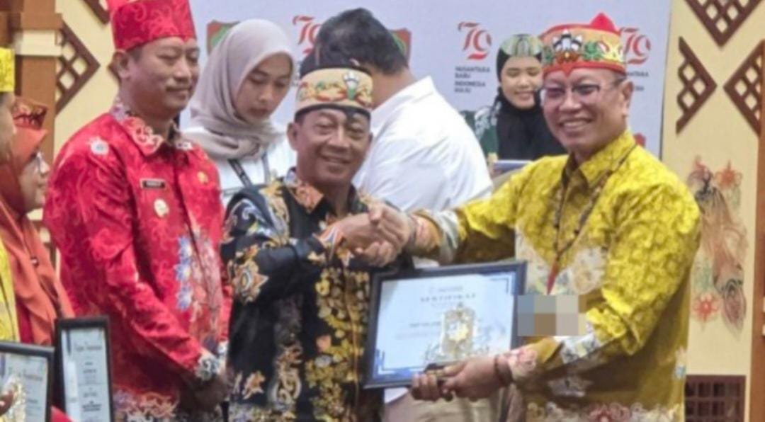 Bupati Mura Heriyus Terima Penghargaan Program Bangga Kencana