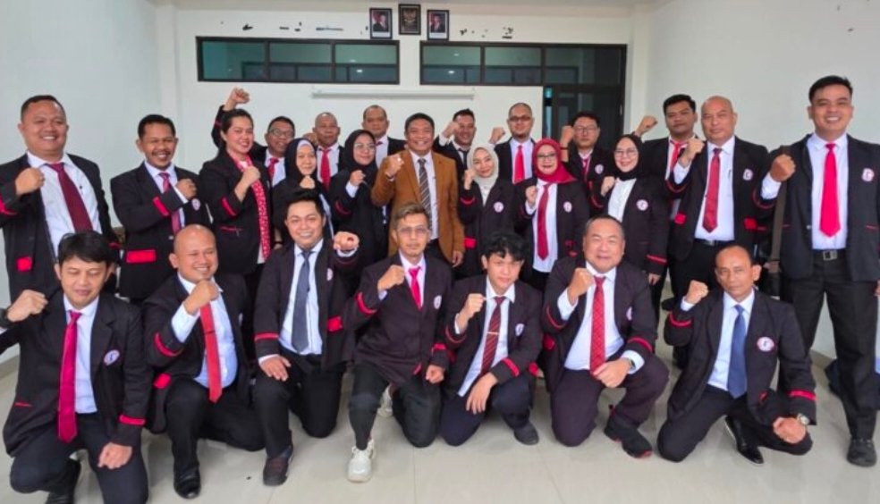 STIHP Pelopor Bangsa Cetak Lulusan Baru, Puluhan Mahasiswa Raih Gelar Sarjana Hukum