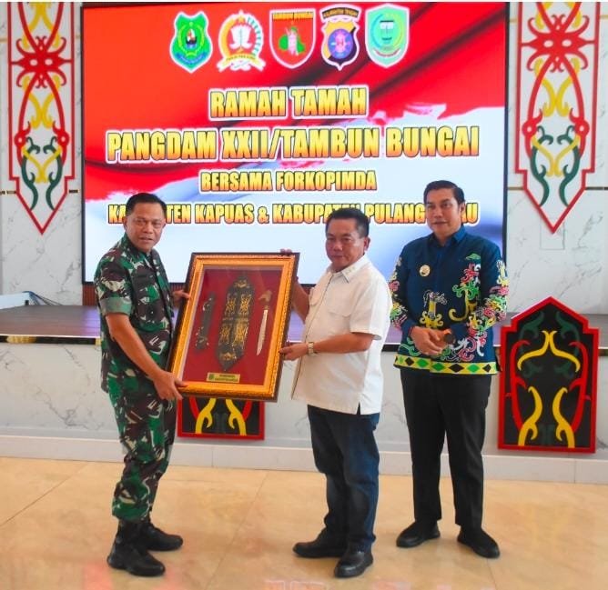 Bupati Kapuas Sambut Kunker Pangdam XXll Tambun Bungai