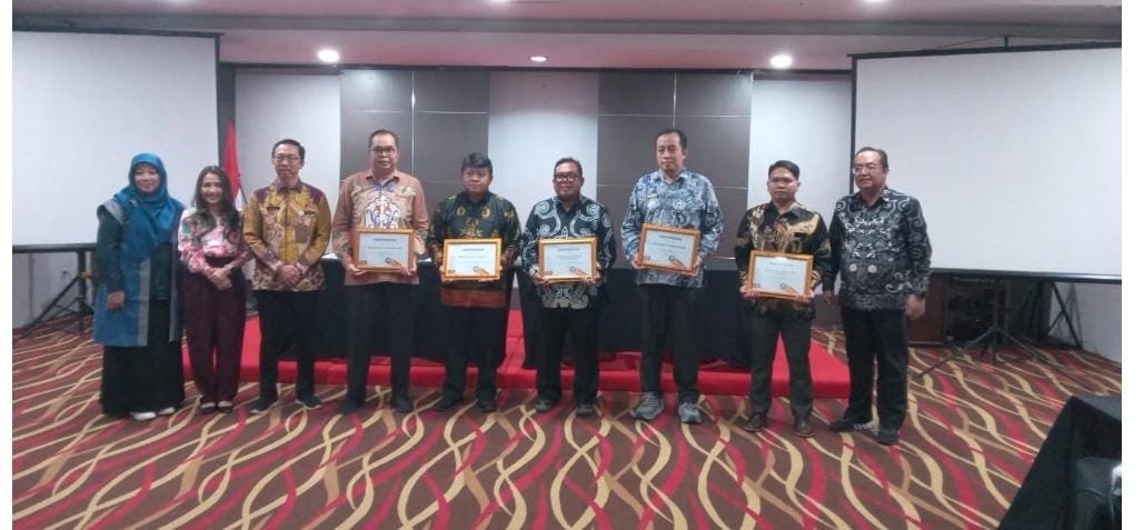 Tingkat Provinsi Kalteng RSUD Kapuas Meraih Penghargaan dari BPJS Kesehatan.