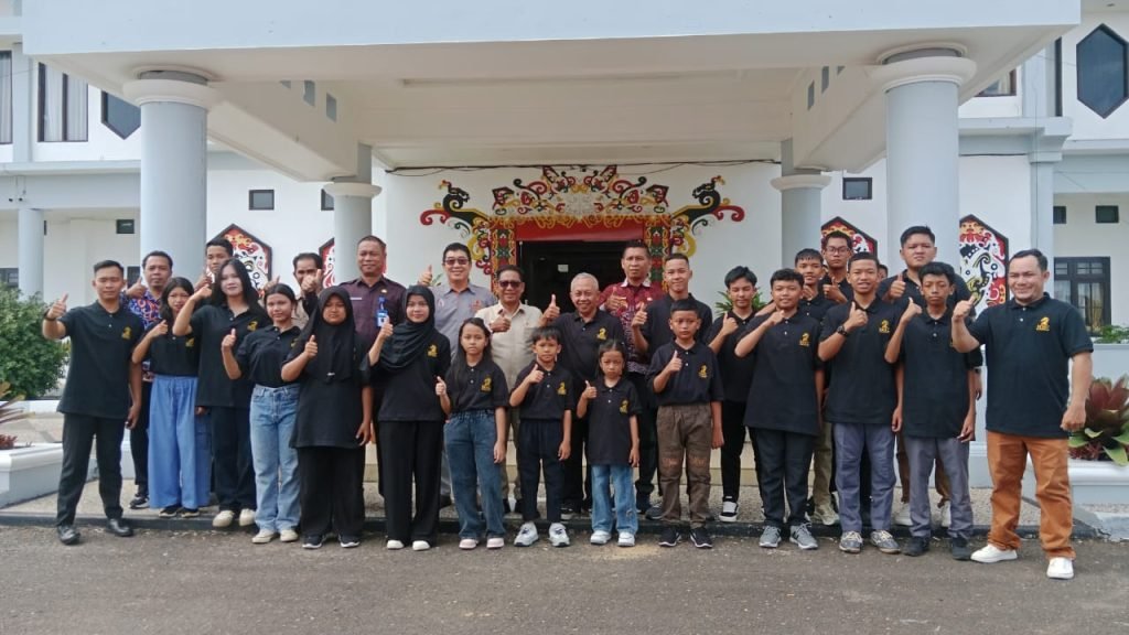 Bupati Heriyus Beri Semangat Para Atlet Catur Mura