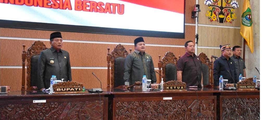Rapat Paripurna DPRD Kapuas Bahas Nota Keuangan RAPBD Tahun 2026