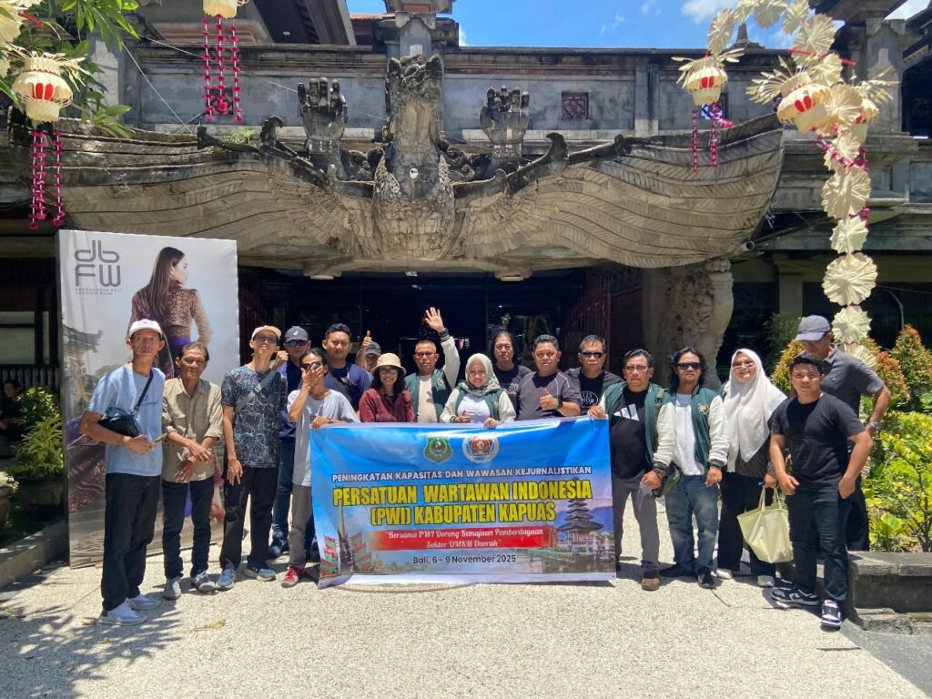 Peningkatan Kapasitas dan Wawasan Kejurnalistikan PWI Kapuas Bertandang ke PWI Bali