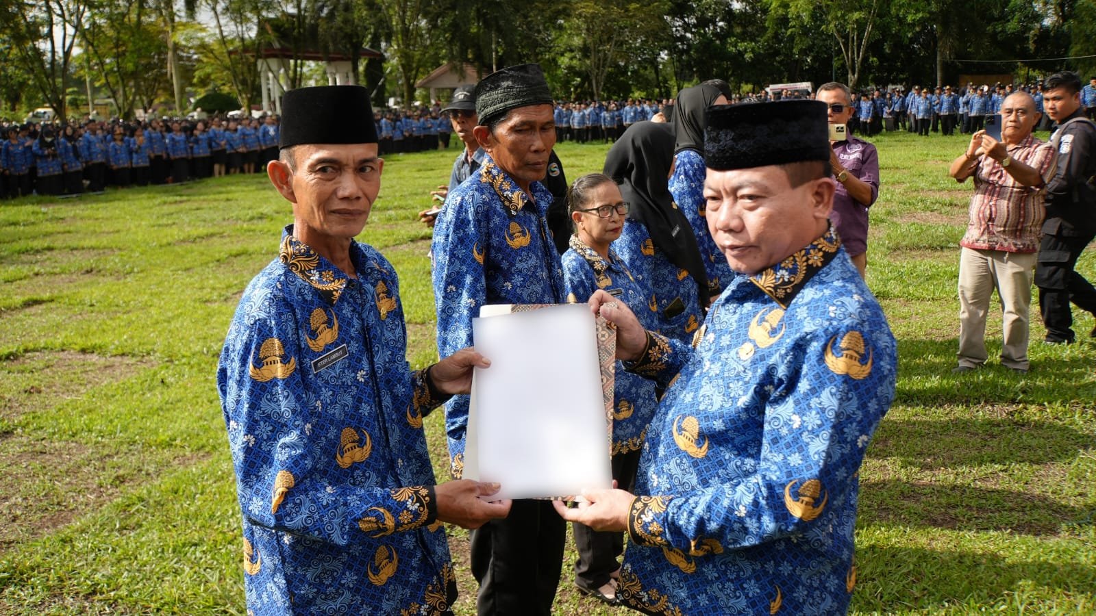 Pemkab Kapuas Gelar Upacara HUT Korpri Ke-54 dan Serahkan SK PPPK Paruh Waktu