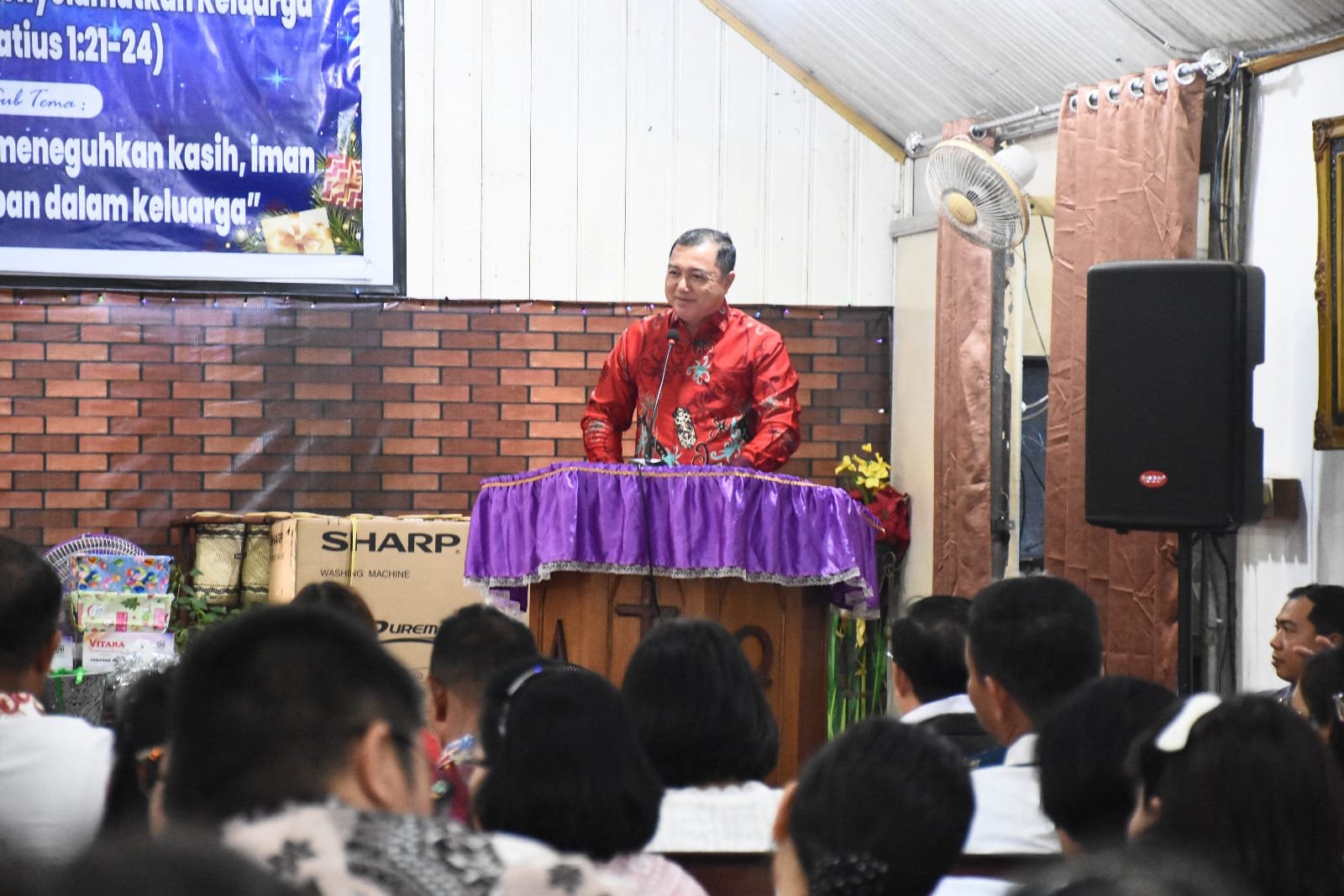 Wakil Bupati Kapuas Hadiri Ibadah dan Perayaan Natal Resort GKE Kapuas Seberang