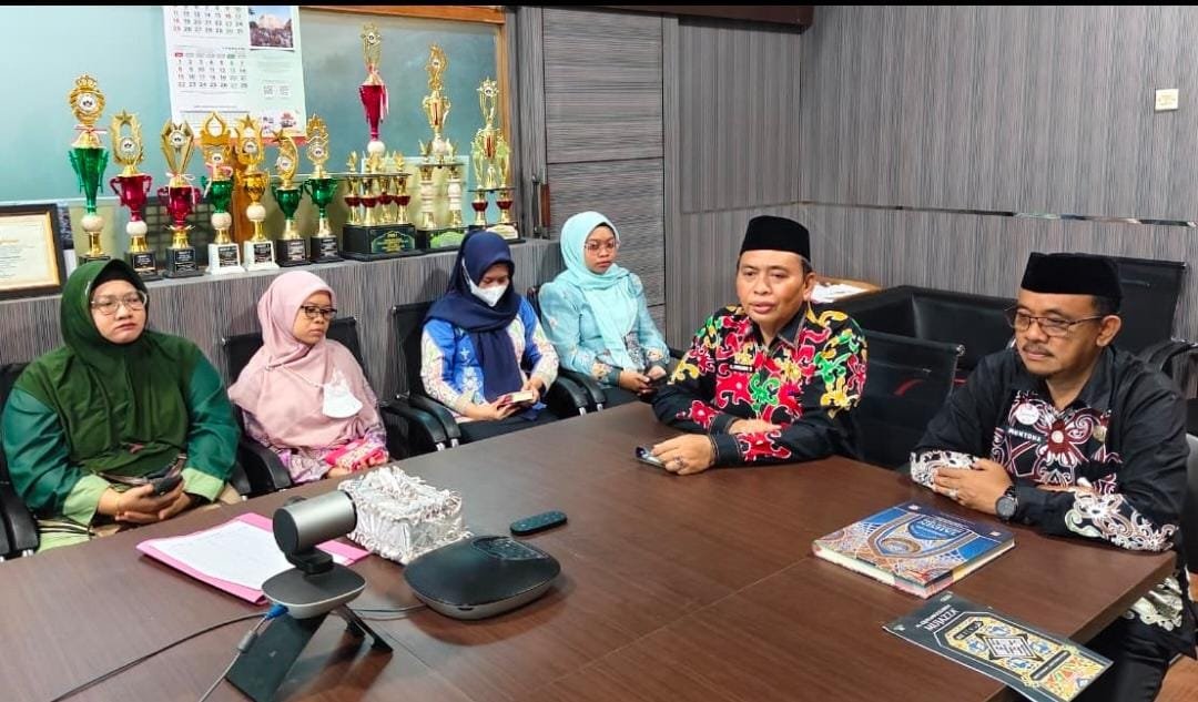 Kadisdik Kapuas Pimpin Tadarus, Bangun Spirit Qurani dan Integritas ASN