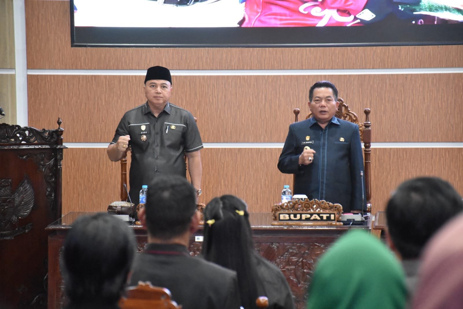 Bupati Kapuas Apresiasi Dukungan Fraksi terhadap LKPJ dan 10 Raperda pada Rapat Paripurna DPRD