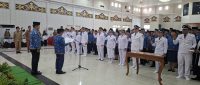 Bupati Mura Heriyus saat melantik dan pengambilan sumpah/janji pejabat administrator, pengawas, dan fungsional di lingkungan Pemkab Murung Raya yang digelar di Gedung Pertemuan Umum (GPU) Tira Tangka Balang, Senin (16/3/2026).