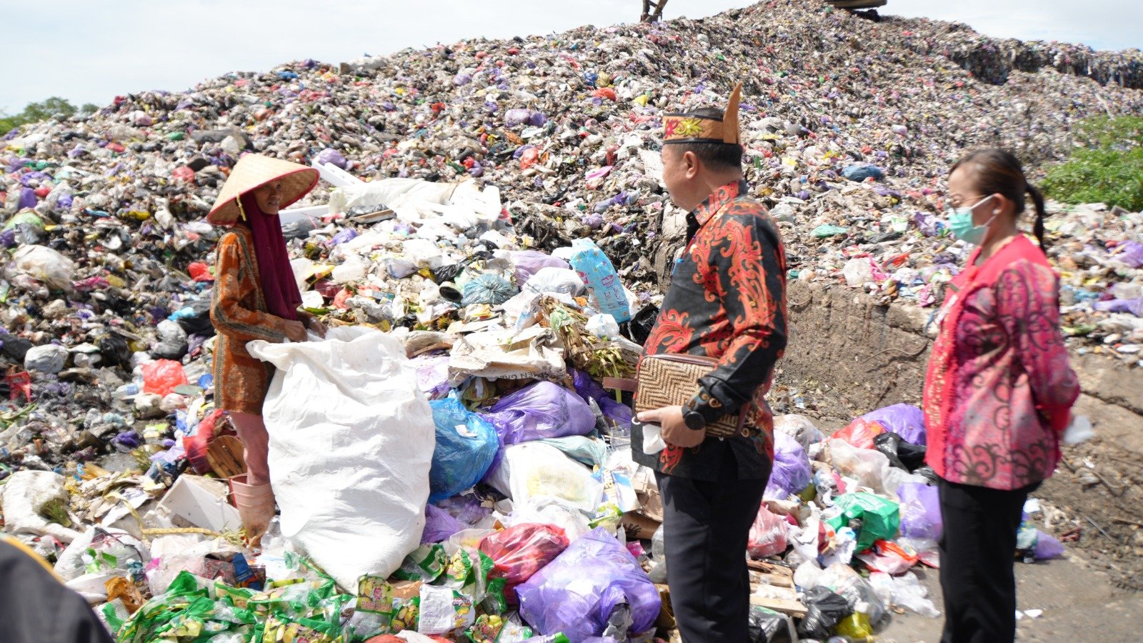 Tempat Pembuangan Akhir (TPA) Palinget Menjadi Sorotan Wakil Bupati Kapuas