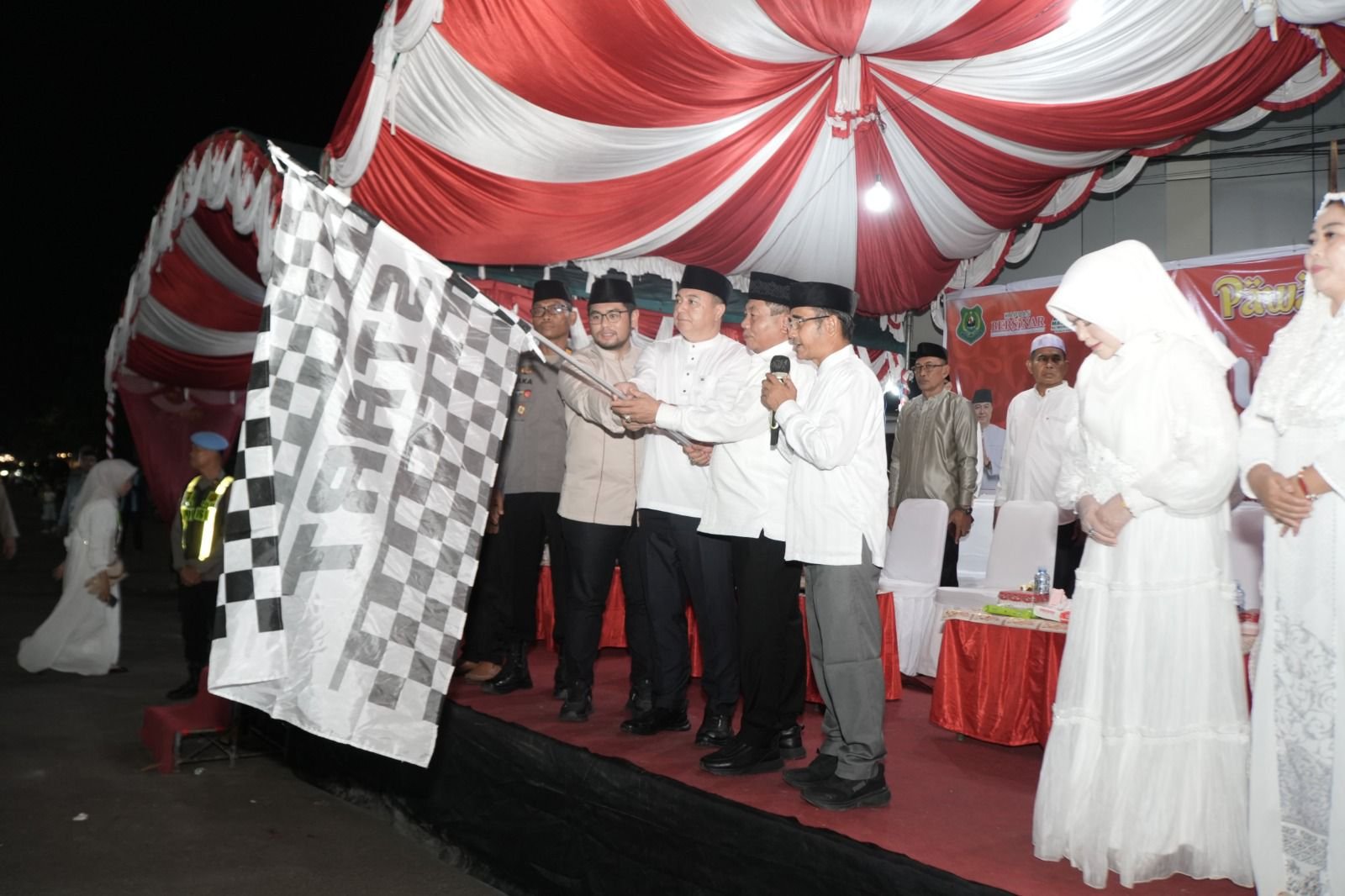 Bupati Kapuas Lepas Peserta Pawai Takbir idul Adha 1447 Hijriah