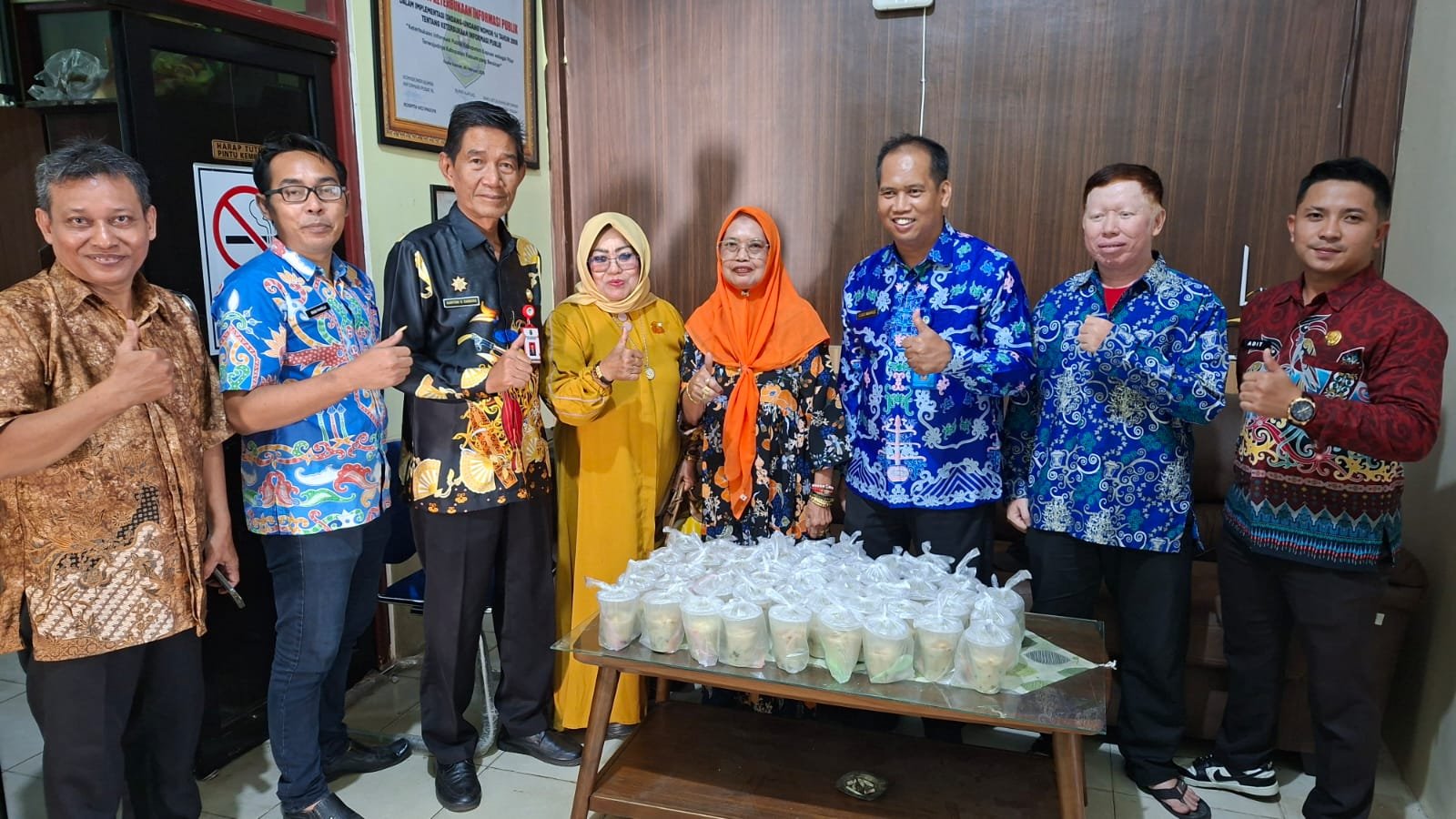 Eratkan Silaturahmi di Bulan Muharram, Komunitas dan Fans RSPD Kapuas Gelar Aksi Berbagi Bubur Asyura