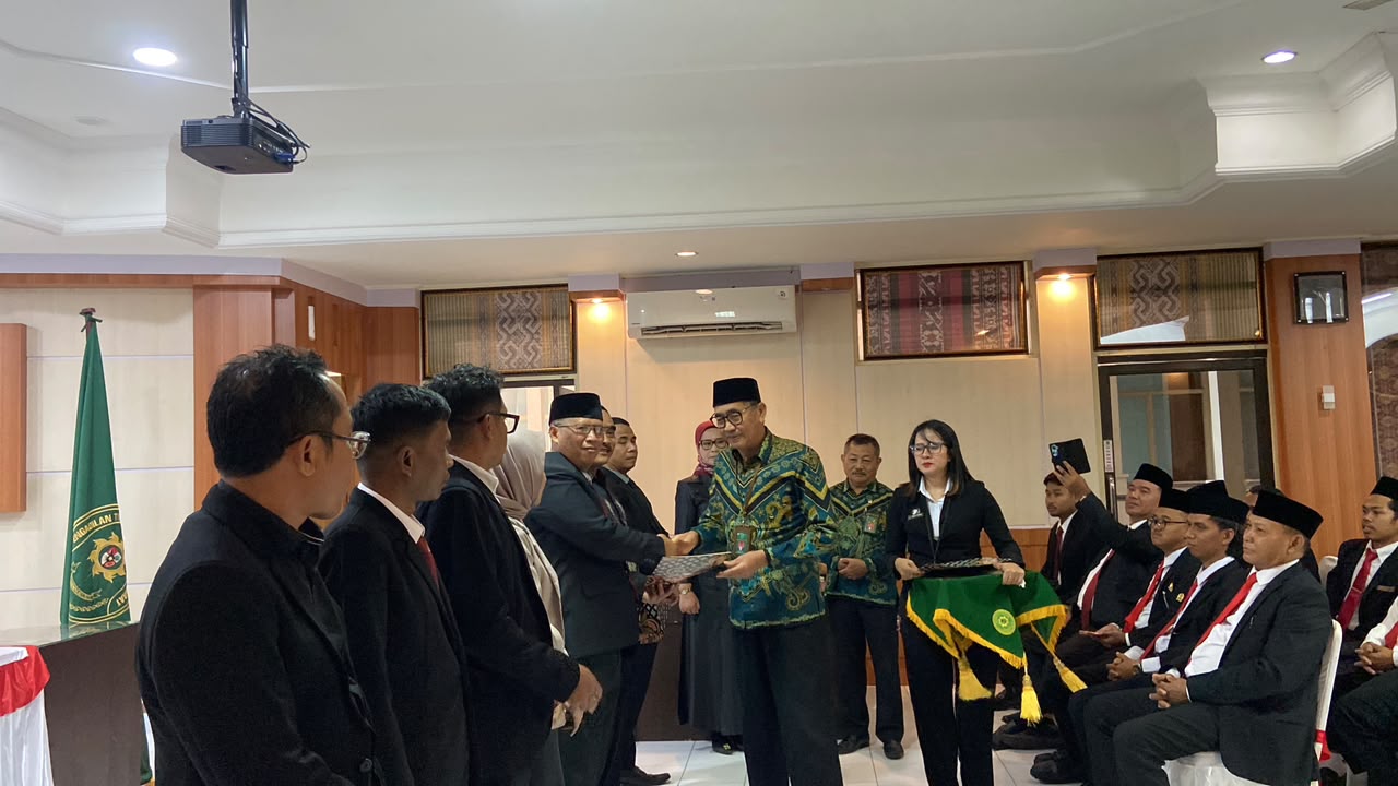 Tegakkan Integritas di Era Digital, Ketua PT NTB Ambil Sumpah 45 Advokat dari 7 Organisasi