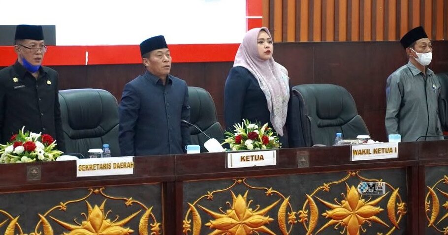 Pemkab Murung Raya Serahkan Dua Raperda
