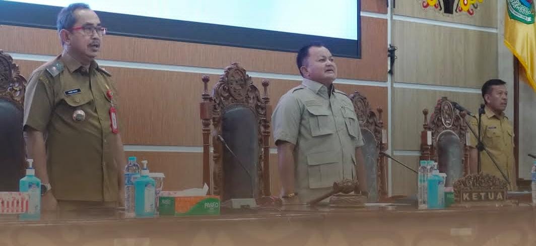 Rapat Paripurna DPRD Kapuas Bahas Pembentukan Pansus LHP BPK-RI