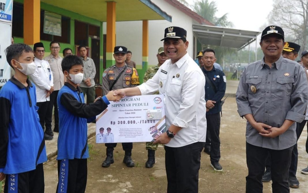 Shalahuddin Serap Aspirasi Warga Montallat melalui Safari Jumat